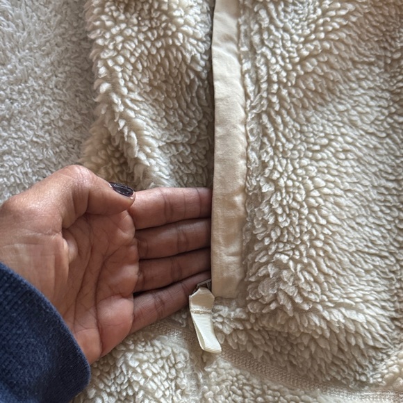 PATAGONIA Women's Off-White Teddy Jacket size M - Picture 3 of 8